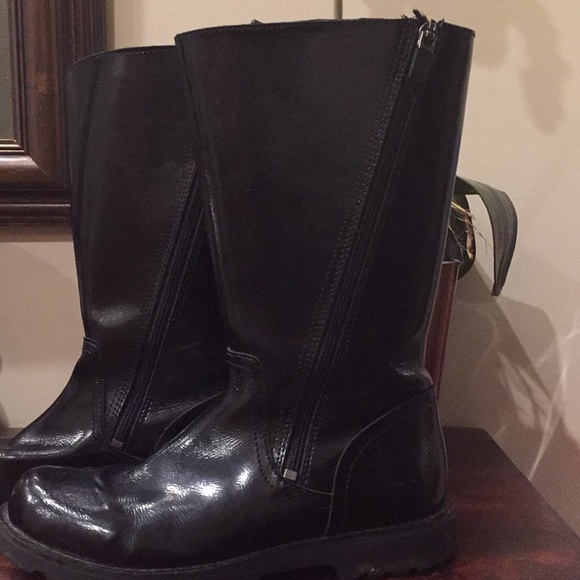 Black Ugg Rainboots - Picture 3 of 6